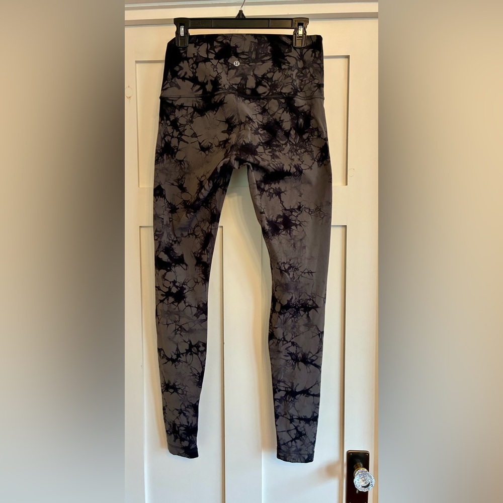 Lululemon Leggings. High rise